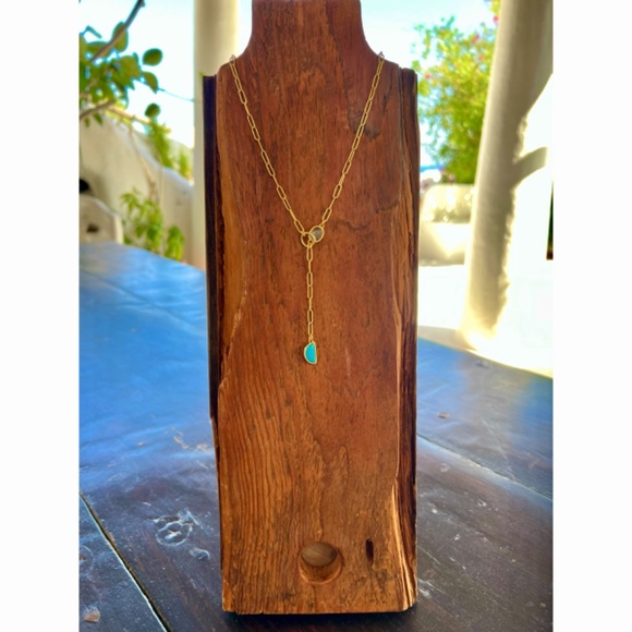 Madewell Stone Collection Green
Apophyllite Necklace - Picture 8 of 10